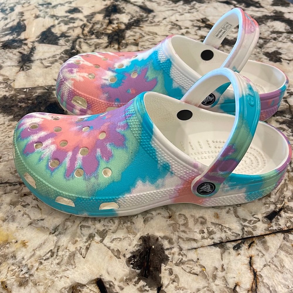 CROCS🐊 Nordstrom, 🍭 Tie-Dye, Women’s Size 9